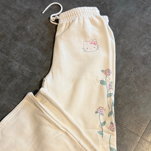 Hello kitty wide leg sweatpants - Picture 1 of 5